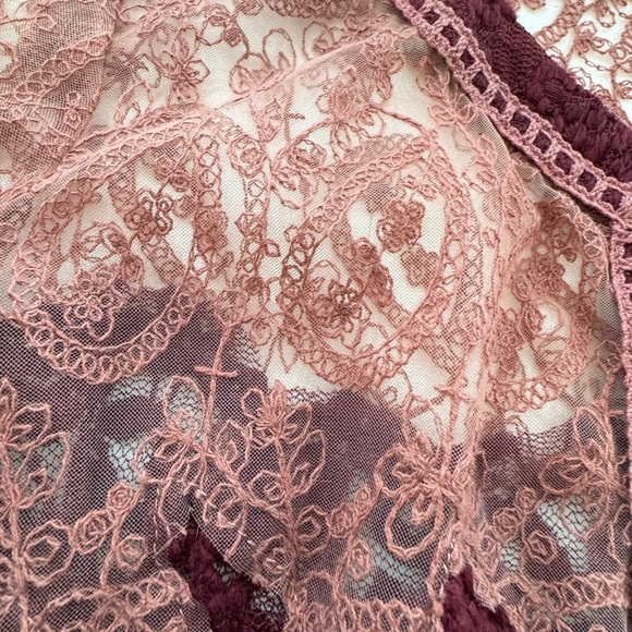 Gimmicks by BKE Lace Floral Cardigan Size Small - Picture 8 of 11